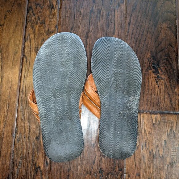 Robert Wayne Flip Flops in Black or Camel with Silver Accent sz 8 - Picture 7 of 14